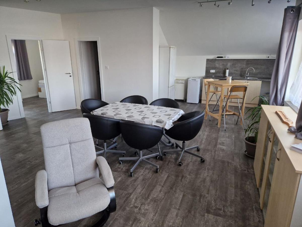 Appartement Andrea Galambok Buitenkant foto